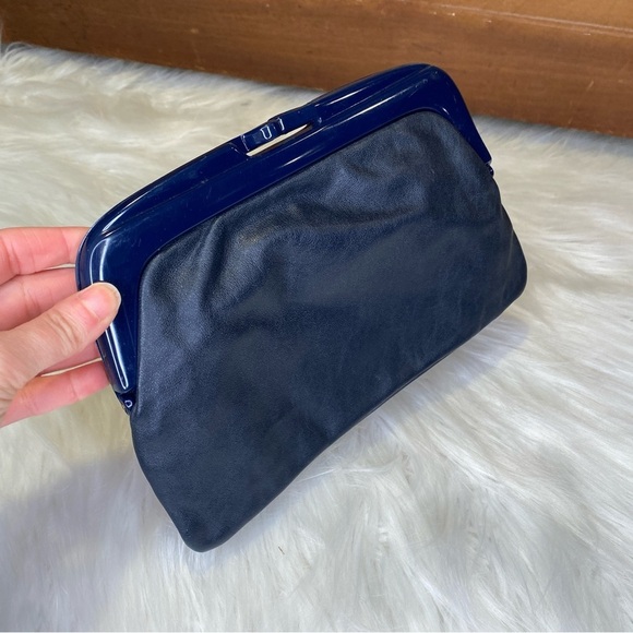 Genuine Leather Made in Italy Vintage Navy Blue Kiss Clasp Bag with Strap - Picture 5 of 9